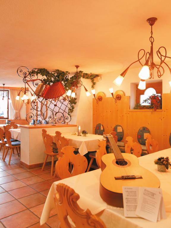 Hotel Lammwirt Jerzens Exterior foto