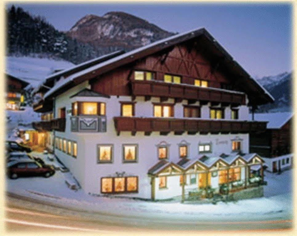 Hotel Lammwirt Jerzens Exterior foto